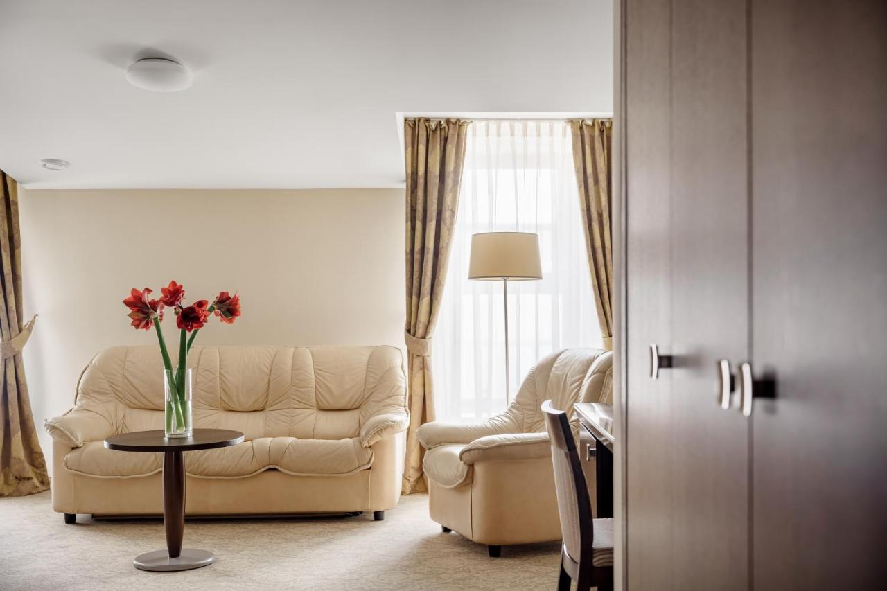 Euterpe Hotel Клайпеда Екстериор снимка